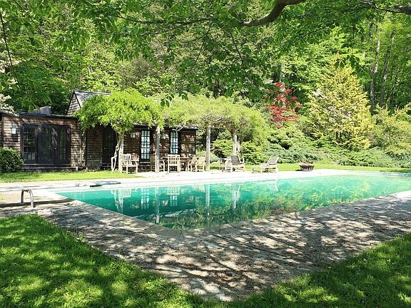 323 Florida Hill Road