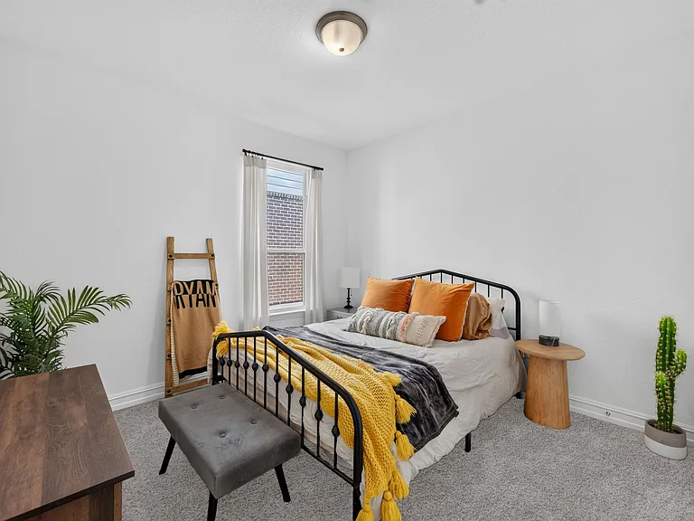 1109 Nathan Ln — Photo 45