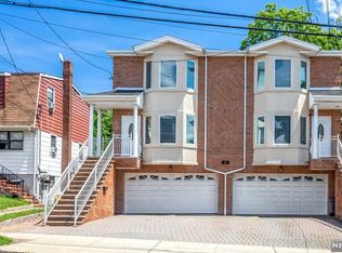 48A Delia Blvd #1, Palisades Park, NJ 07650