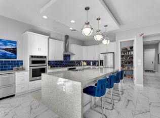 3031 E Los Gatos Dr, Phoenix, AZ 85050