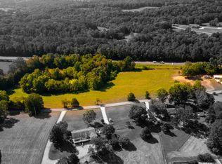 1210 Garton Rd, Burns, TN 37029