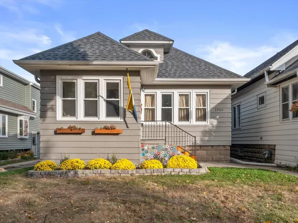 1944 South 71 STREET, West Allis, WI 53219