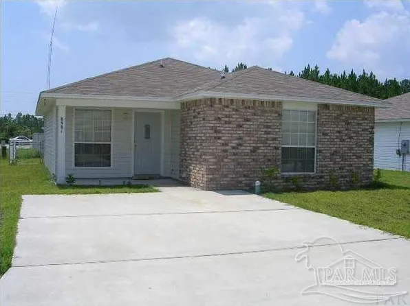 8901 Forest Oak Dr, Pensacola, FL 32506