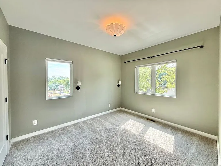 1029 Gregg St — Photo 16