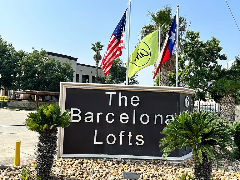 THE BARCELONA LOFTS A TRANQUIL AND SECURE COMMUNITY TO CALL HOME!