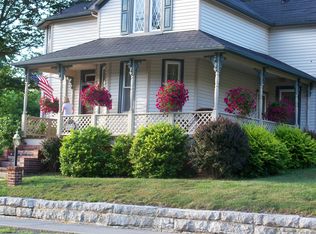 416 Tazewell Ave, Tazewell, VA 24651