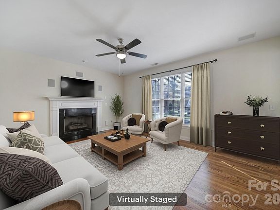2nd image of 9025 Cambridge Green Dr