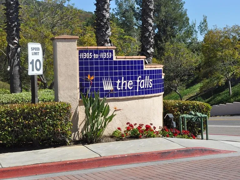 11353 Avenida De Los Lobos #E — Photo 24