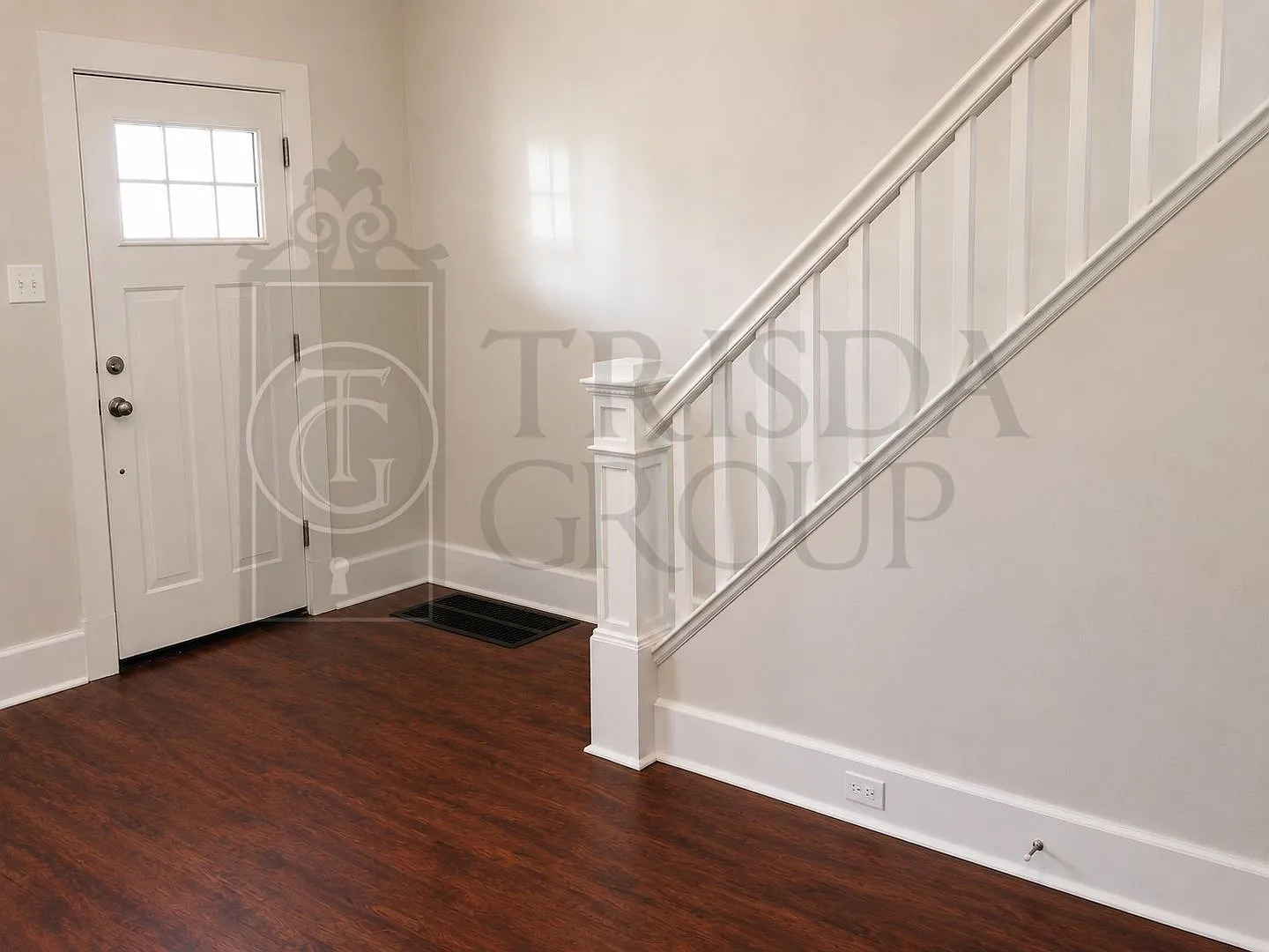 Avail Oct 1st: Mt Washington Single Family Home, Yard, In Unit Laundry, DW, AC, Laminate Floors, ... — Photo 4