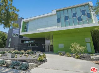 825 N Kings Rd #1, West Hollywood, CA 90069