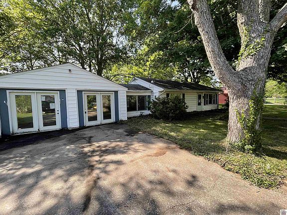2nd image of 125 Cold Springs Rd