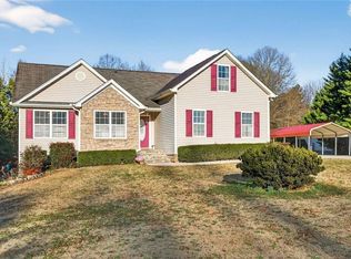 443 Beacon Dr, Maysville, GA 30558