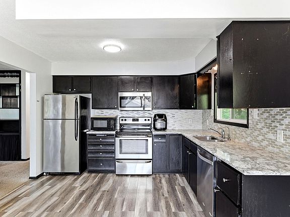 5th image of 1344 Willow Lake Blvd