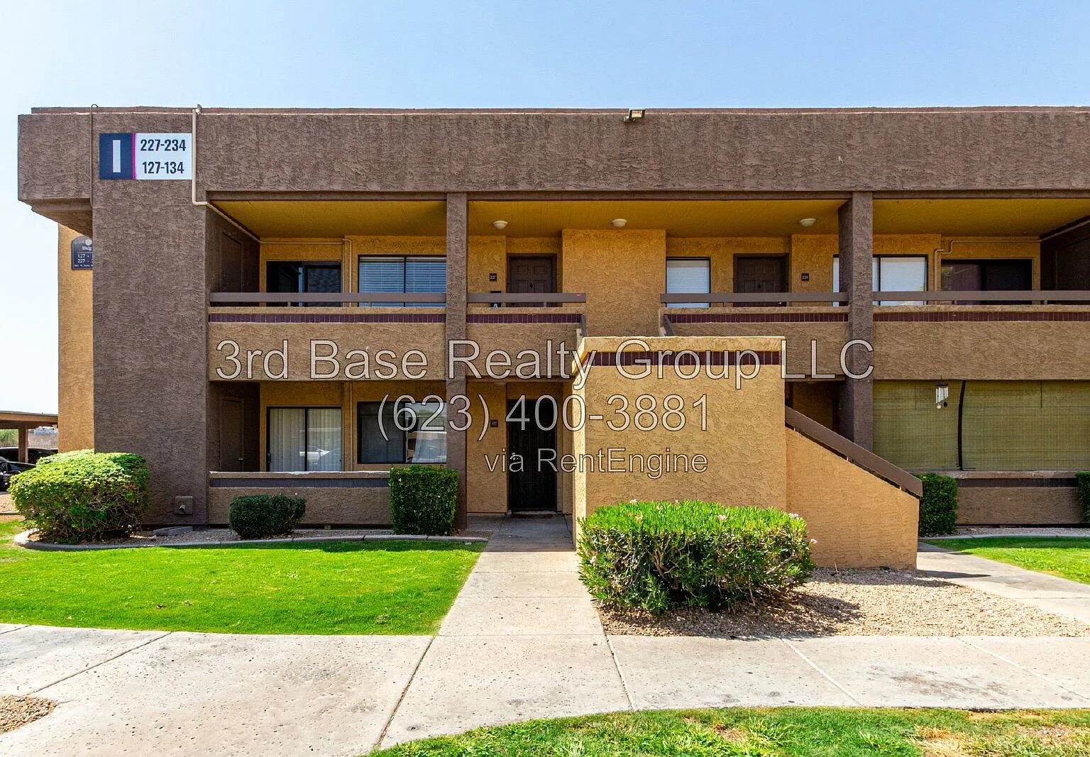 2 bed, 1.0 bath, 784 sqft, $975 — Photo 1