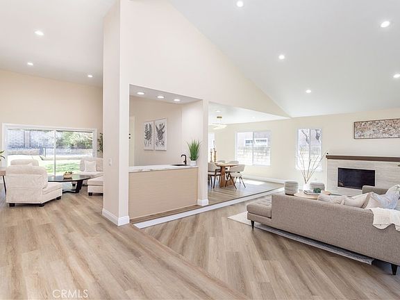 4th image of 10338 Etiwanda Ave