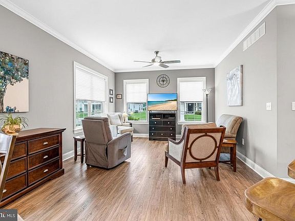 5th image of 16 Lexie Ct