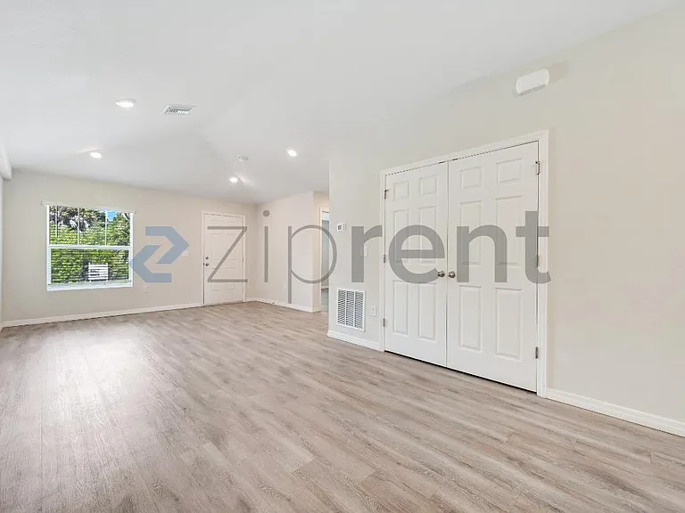 12009 Henley Ave #12009 — Photo 3