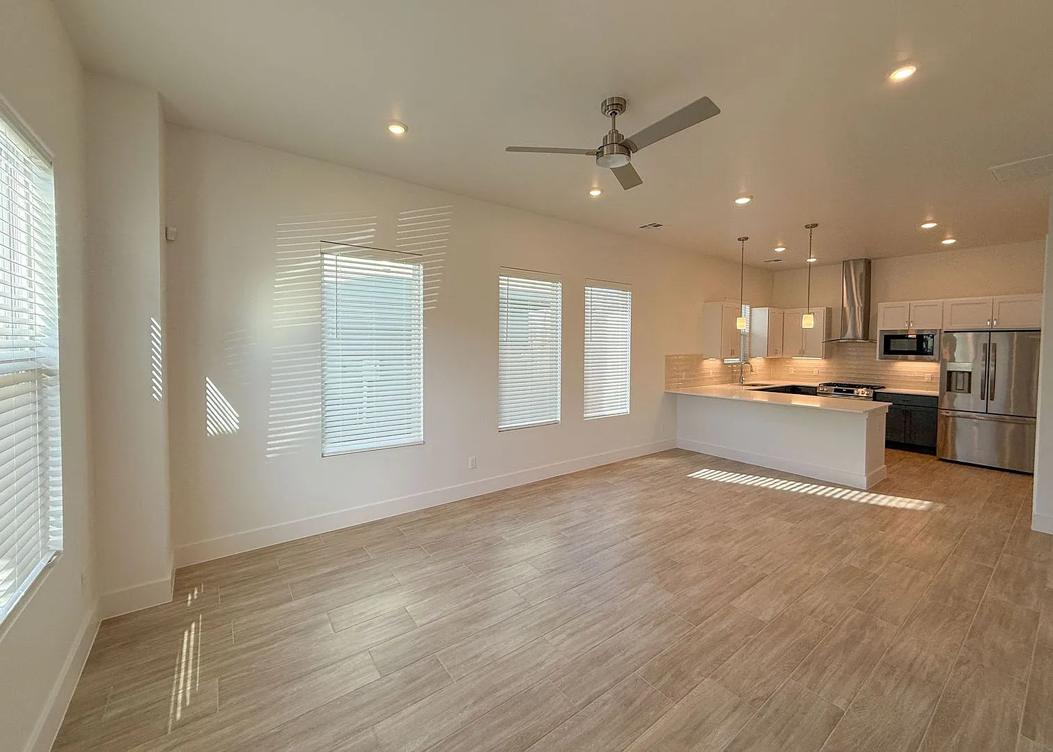 2025 Built Modern 3-Bedroom Home in Highland Pointe — Photo 4