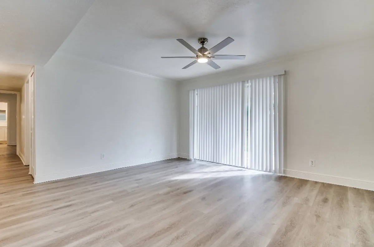 5913 Maple Lane Rowlett TX 75089 — Photo 3