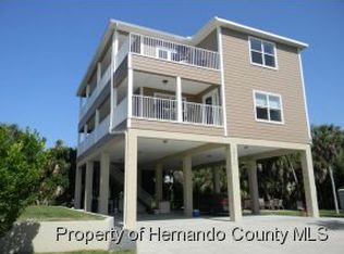 10111 Cabana St, Weeki Wachee, FL 34607