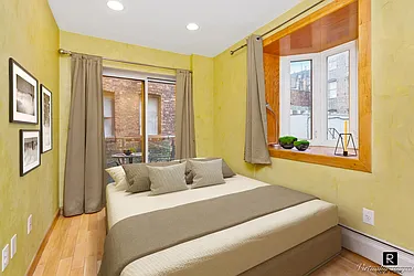 Rented by R New York
