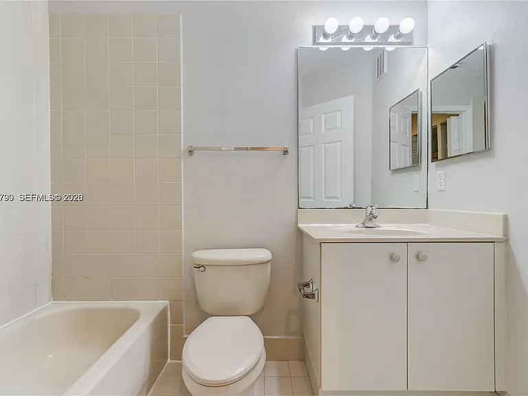 2830 SW 83rd Ter — Photo 5