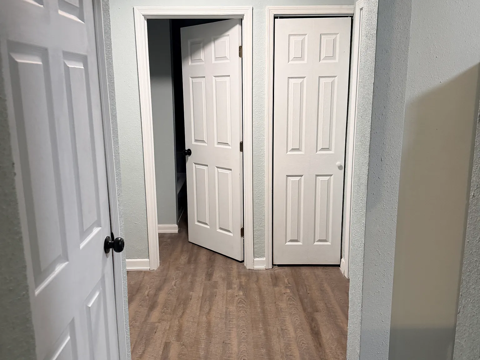 2 bed, 1200 sqft, $2,400 — Photo 3