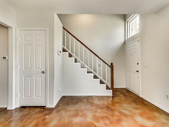 3rd image of 2321 Forestbrook Dr