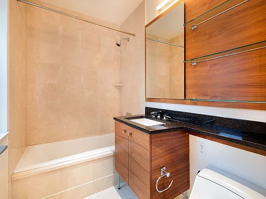 Rented by Sotheby's International Realty | media 28