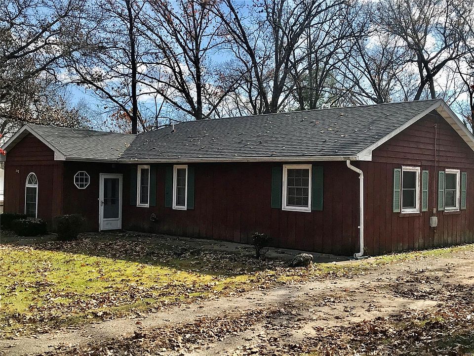 1st image of 374 Hillcrest Dr