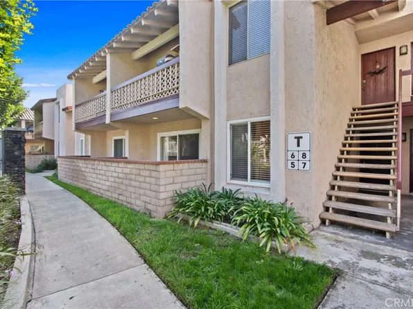 700 W La Veta Ave Unit T5, Orange, CA 92868