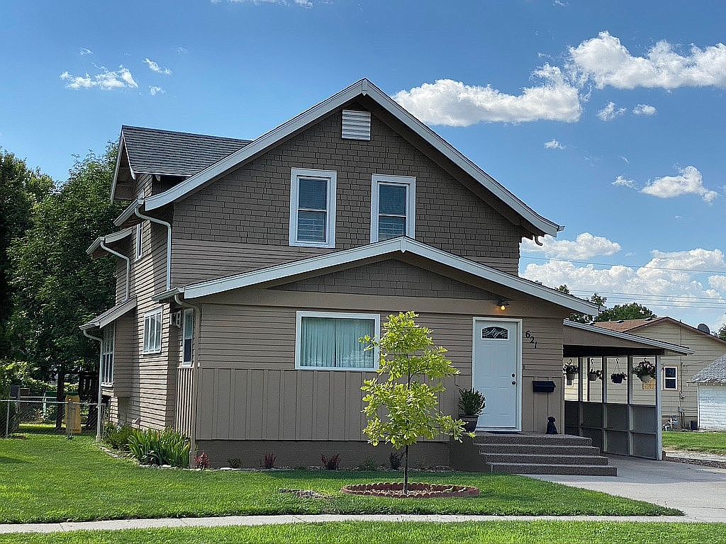 621 King St, Chadron, NE 69337 Zillow