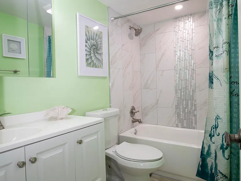 1201 NW 13th St #323B — Photo 4