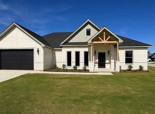 2307 Briarwood Dr, Bridgeport, TX 76426