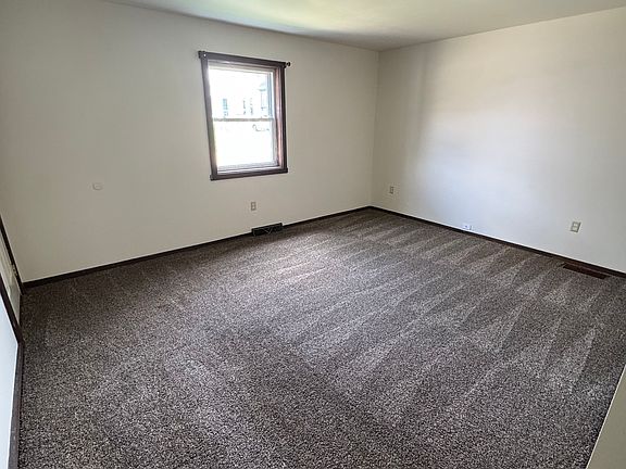 4th image of 21 W Wilson Ave #1