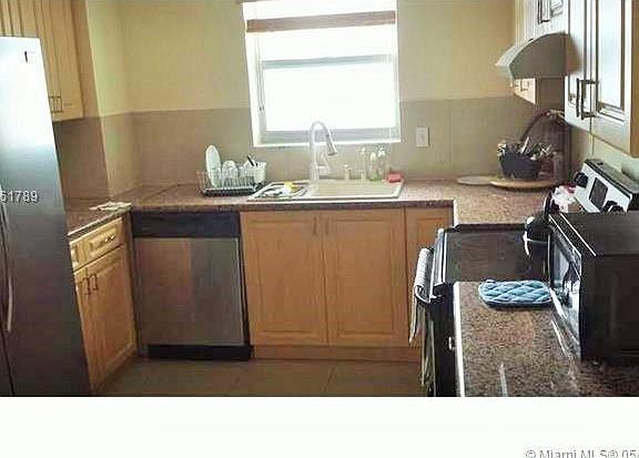 3rd image of 2750 NE 183rd St APT 505