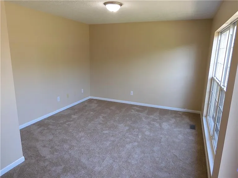 1681 Colonade Dr — Photo 4