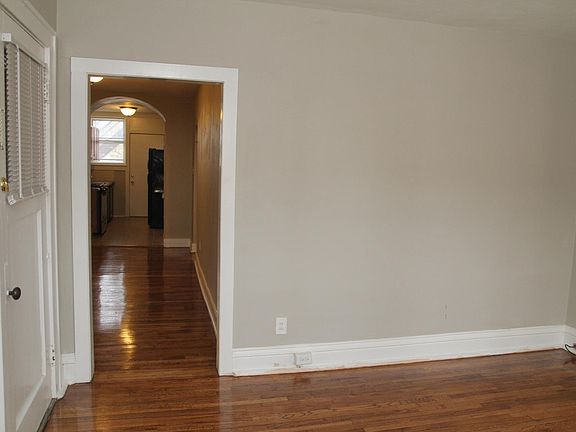 5th image of 815 Leland Ave APT 1N
