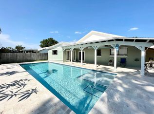 1323 McDermott Ln, Royal Palm Beach, FL 33411