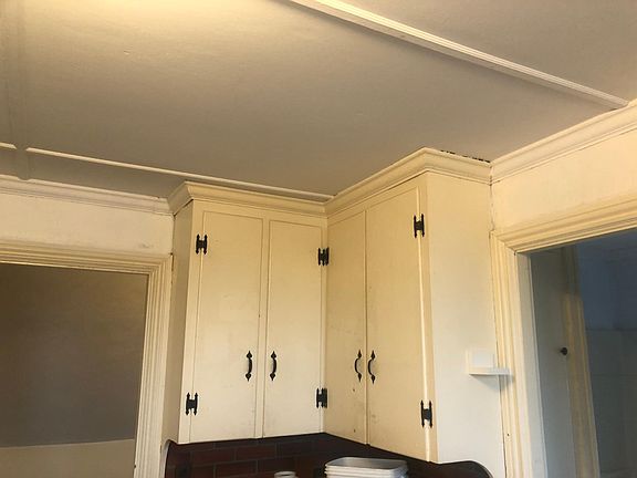 3rd image of 57 Leonard St #3