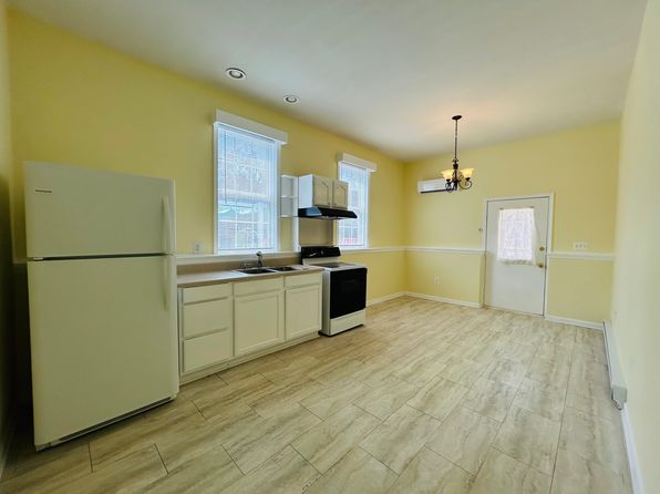 (undisclosed Address), Fredericksburg, VA 22406