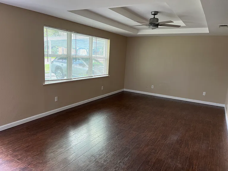 509 E Mesquite St — Photo 3