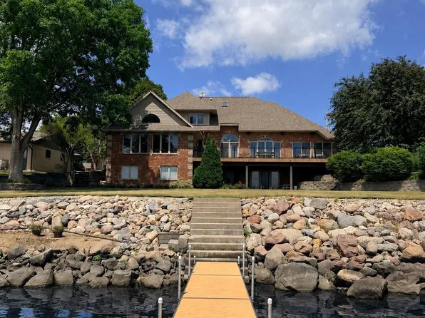 1314 Shoreway Rd, Storm Lake, IA 50588