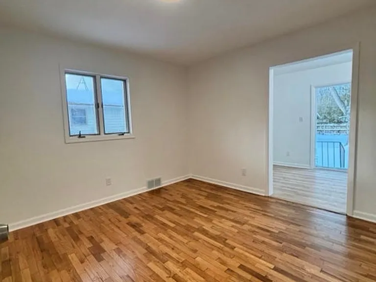 325 Winwood Ave — Photo 23