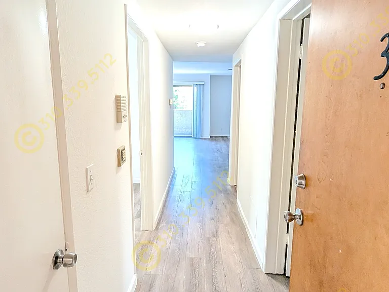 10758 Lawler St #3 — Photo 12