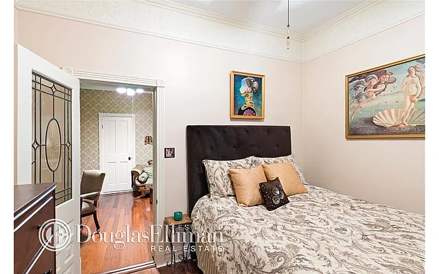 Sold by Douglas Elliman | media 24