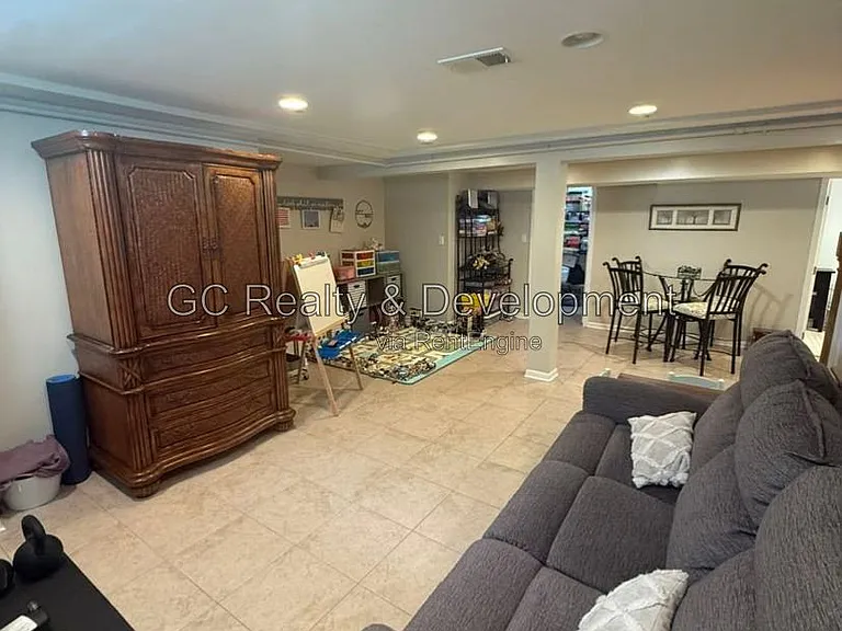 6953 W Summerdale Ave — Photo 18