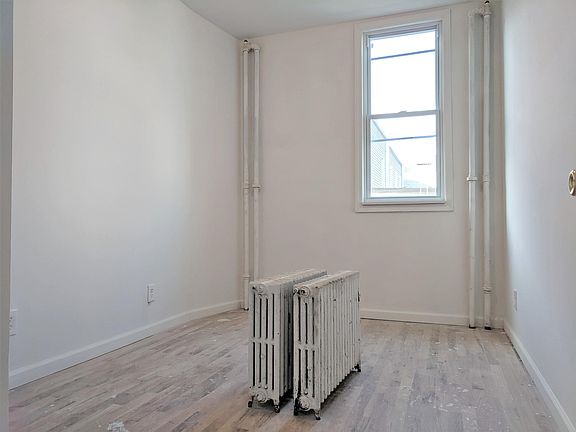 5th image of 1818 Dekalb Ave #2A