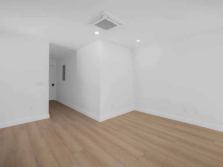 23 Melrose St #4 — Photo 9