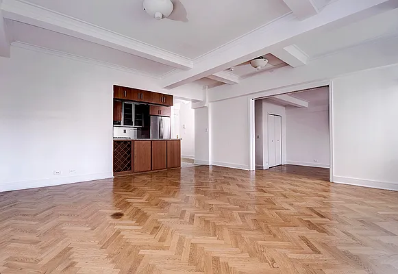 Rented by Urbane Brokerage | media 19